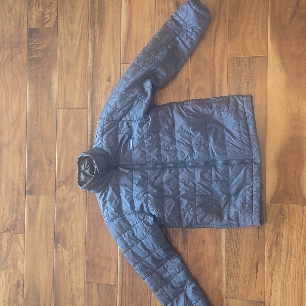 Patagonia Kids Nano Puff Jacket. Grey Size M